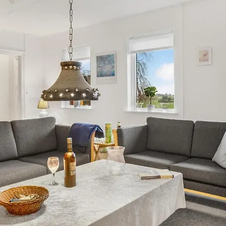 펜션 3 Bedroom Beautiful In *