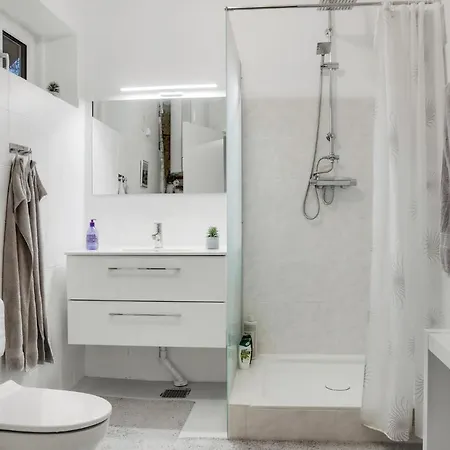 3 Bedroom Beautiful In 펜션 Vesterborg