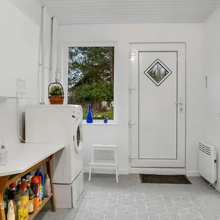 3 Bedroom Beautiful In * Vesterborg