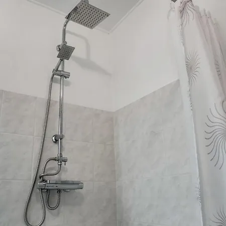 펜션 3 Bedroom Beautiful In *